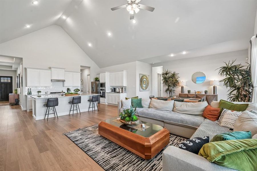 Furnished interior view inside a new home in Ridge Crossing, Waxahachie (Image 11).