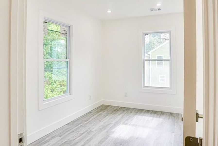 Spacious, unfurnished interior of a new home in , Atlanta (Image 25). Spacious, unfurnished interior of a new home in , Atlanta (Image 25).