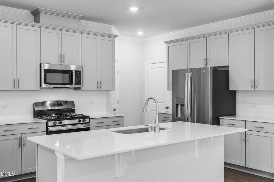 SUN_Sagecroft_Pic_Davidson_QMI_104_Kitch