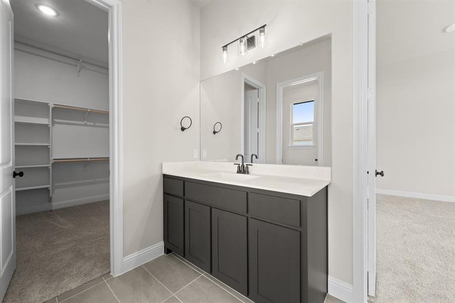 231 Cotopaxi- Primary Suite-4
