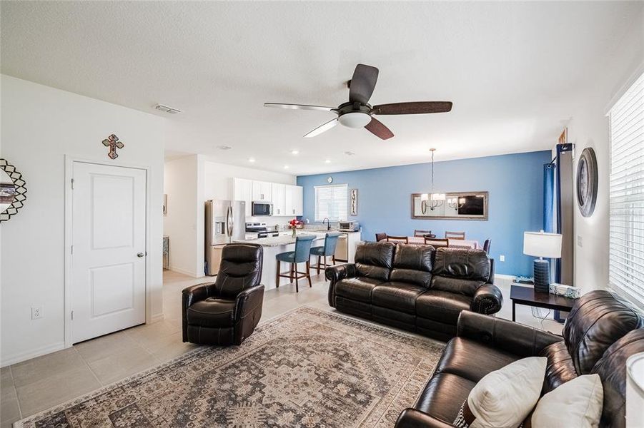 Furnished interior view inside a new home in , Bartow (Image 15).