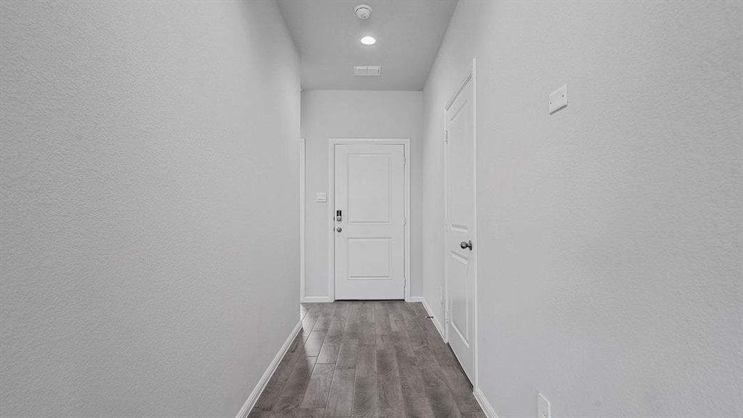 Spacious, unfurnished interior of a new home in Terra Trace, Fort Worth (Image 24). Spacious, unfurnished interior of a new home in Terra Trace, Fort Worth (Image 24).