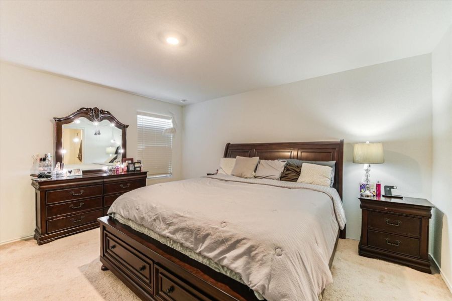 Furnished interior view inside a new home in Summerside, Lockhart (Image 12).
