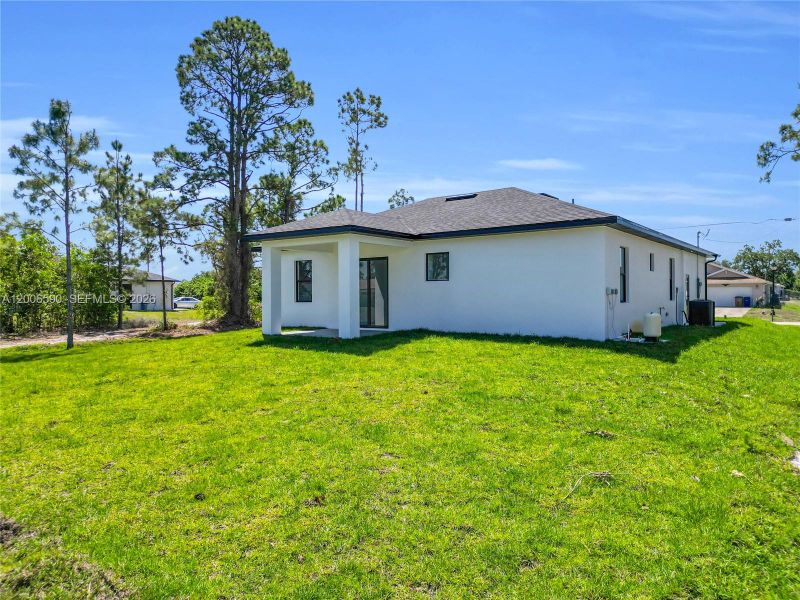Exterior details and patio area of a home in , Lehigh Acres (Image 33).