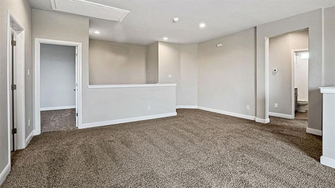 Spacious, unfurnished interior of a new home in Bluestem, Rhome (Image 29).
