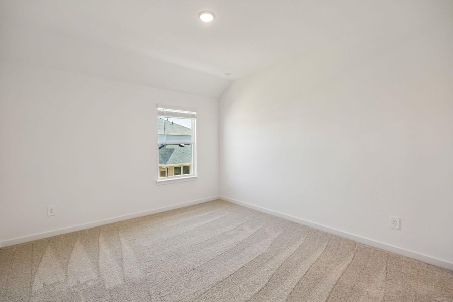 Spacious, unfurnished interior of a new home in Montgomery Bend, Montgomery (Image 31).