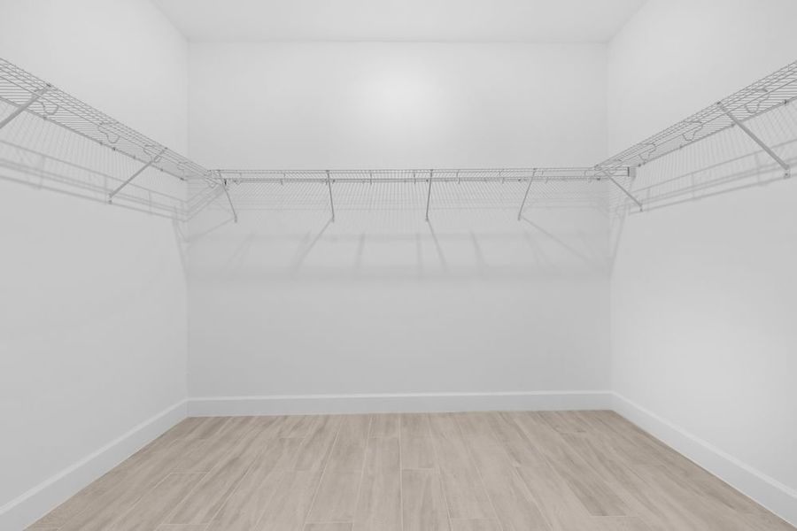 Spacious, unfurnished interior of a new home in Esplanade at Starling, Punta Gorda (Image 17).