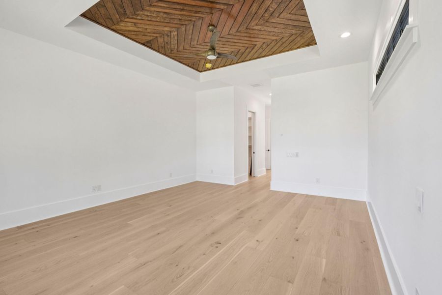 Spacious, unfurnished interior of a new home in , Ravenel (Image 69).