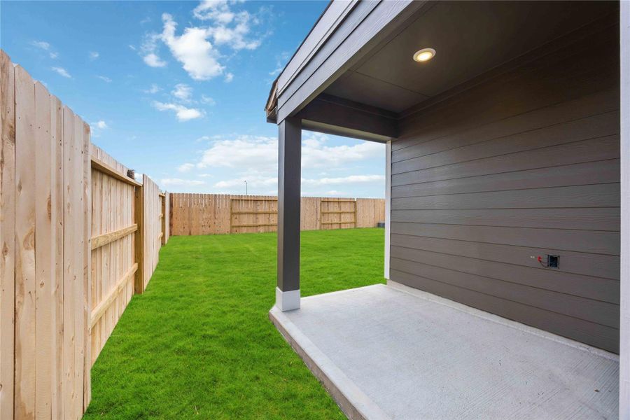 Exterior details and patio area of a home in Allison Park, Houston (Image 3). Exterior details and patio area of a home in Allison Park, Houston (Image 3).