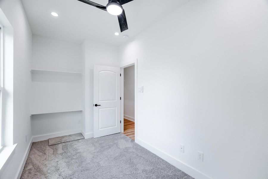 Image 21 of a home in . Image 21 of a home in .