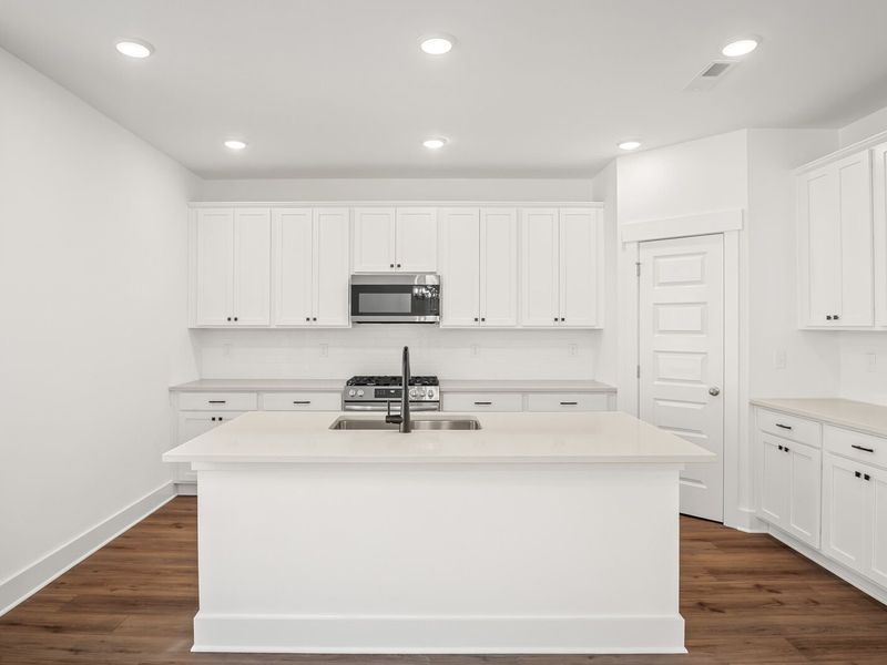 Furnished interior view inside a new home in Woods Crossing, Gallatin (Image 9).