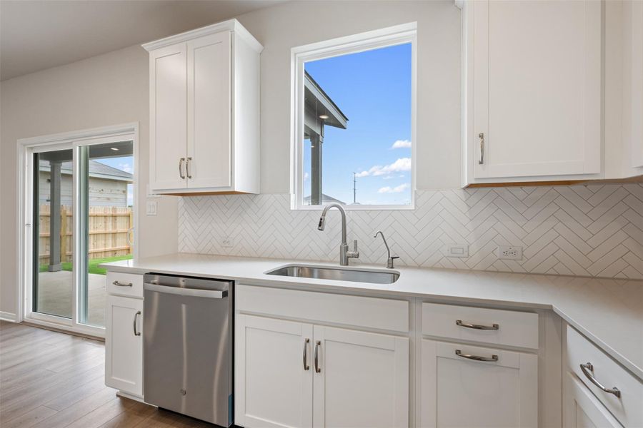 Representative images and renderings are for illustrative purposes. Actual structural options and design finishes of home may vary.