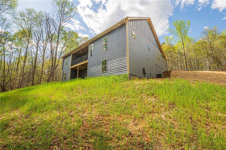 Exterior details and patio area of a home in , Murrayville (Image 35).