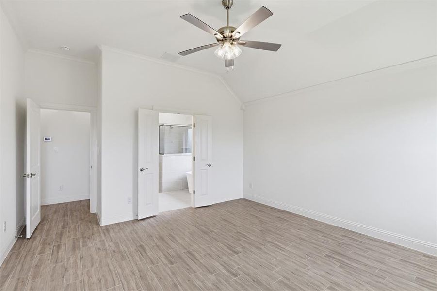 Spacious, unfurnished interior of a new home in , Tolar (Image 25). Spacious, unfurnished interior of a new home in , Tolar (Image 25).