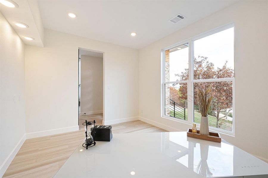 Spacious, unfurnished interior of a new home in , Bastrop (Image 20).
