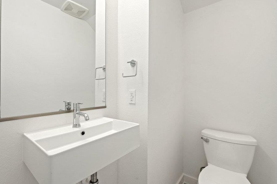 Images are for illustrative purposes only. Photos reflect a similar floor plan and are intended to convey the overall look and feel of the interiors. Images are for illustrative purposes only. Photos reflect a similar floor plan and are intended to convey the overall look and feel of the interiors.