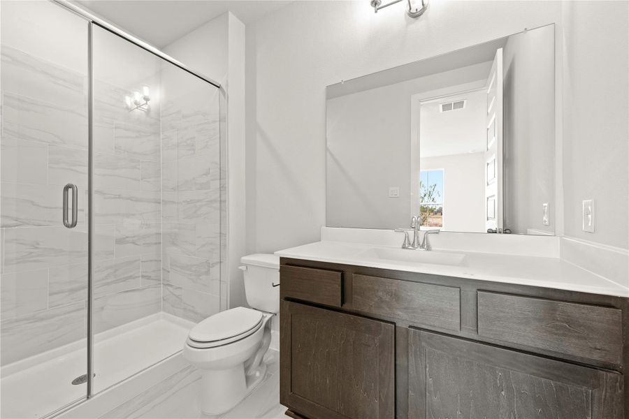 Representative image. Features, selections and colors may vary.