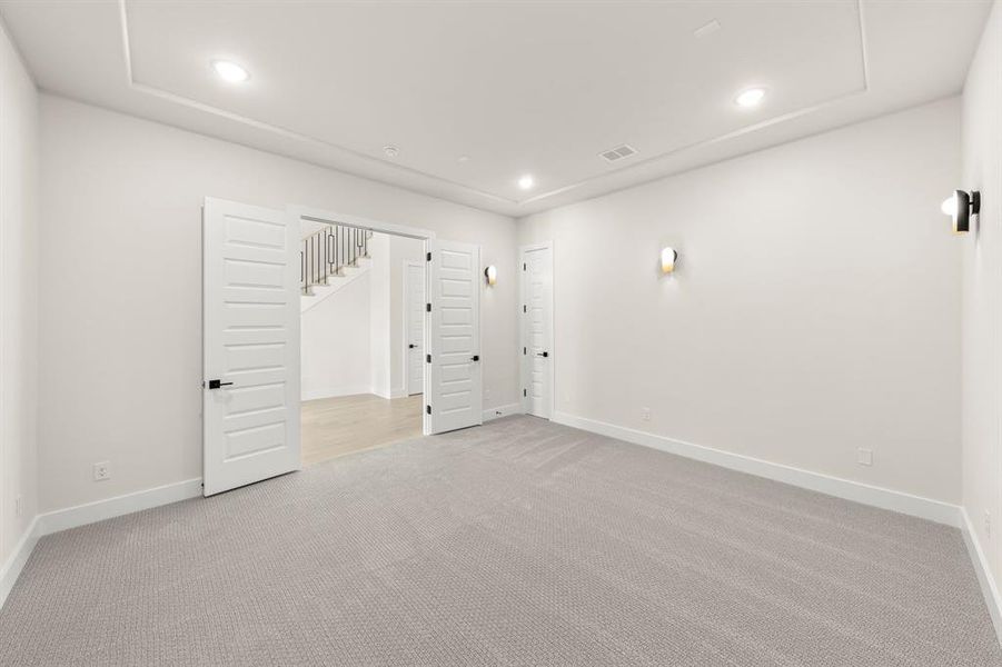 16. 521 Twilight - Media