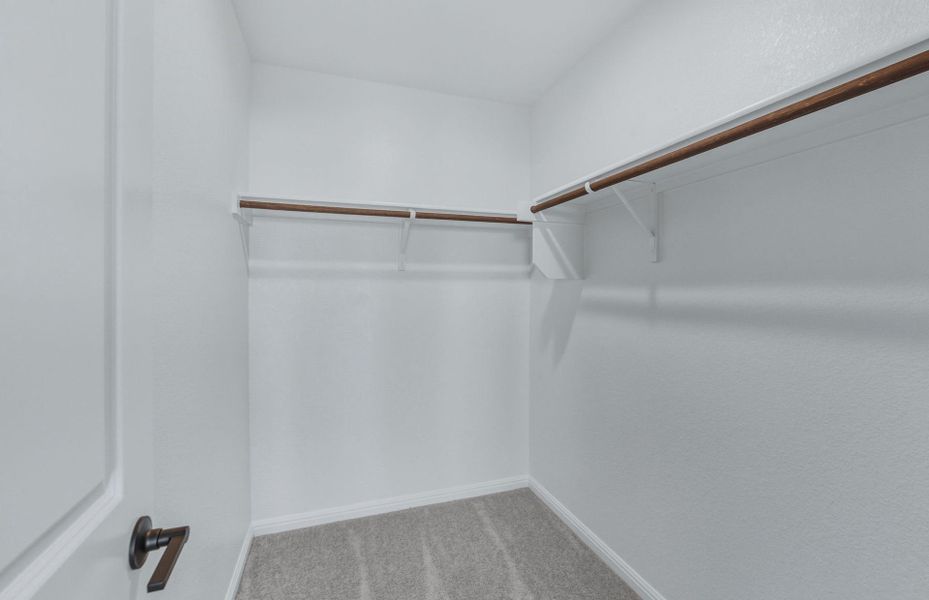 Spacious, unfurnished interior of a new home in Horizon Lake, Leander (Image 16).