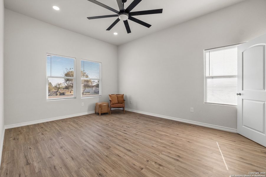 Spacious, unfurnished interior of a new home in , Lytle (Image 22).