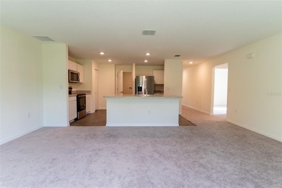 Spacious, unfurnished interior of a new home in Ocala, Ocala (Image 21).