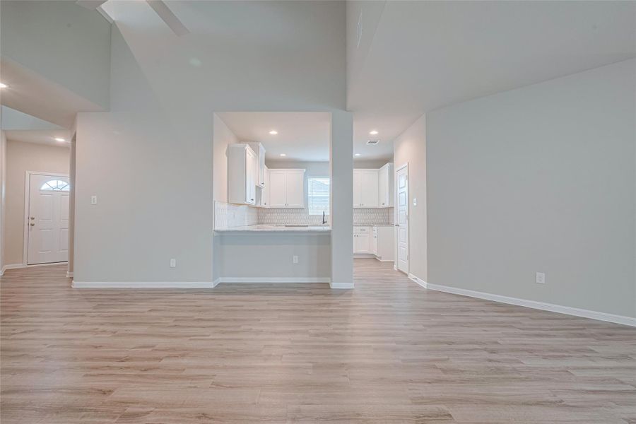 Spacious, unfurnished interior of a new home in La Segarra, Brookshire (Image 47).
