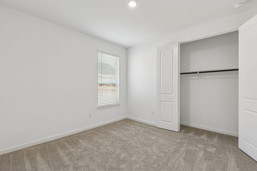 Spacious, unfurnished interior of a new home in Windcress, Cove (Image 23).