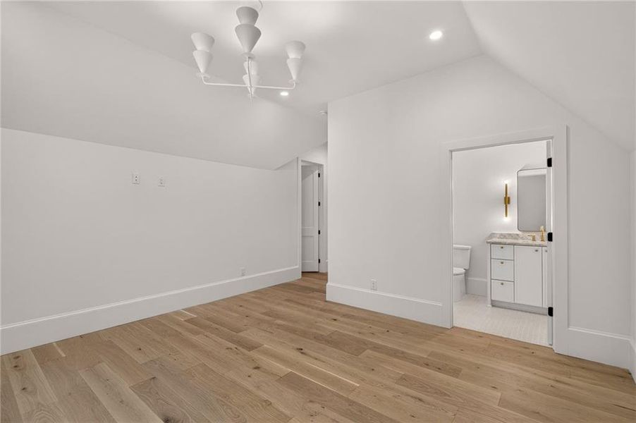 Spacious, unfurnished interior of a new home in , Atlanta (Image 68). Spacious, unfurnished interior of a new home in , Atlanta (Image 68).