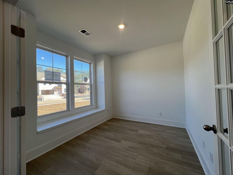 Spacious, unfurnished interior of a new home in Beach Forest, Sumter (Image 11).