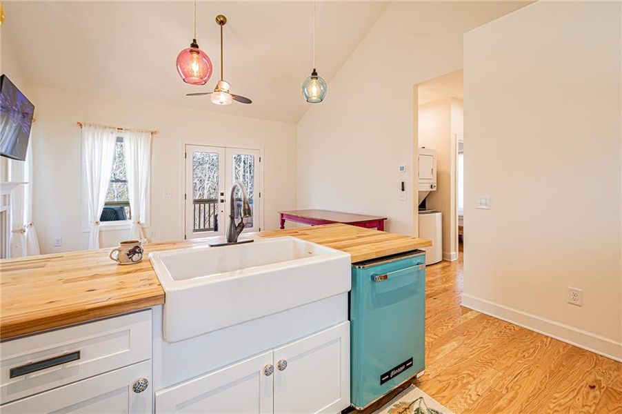 Furnished interior view inside a new home in , Dahlonega (Image 15).