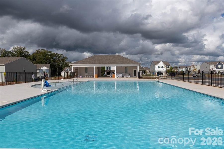 Community amenities in Legacy Ridge, Catawba (Image 27).