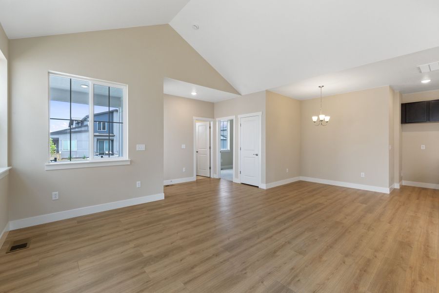 Discover modern elegance in this light-filled single-family home, showcasing exquisite architectural design.