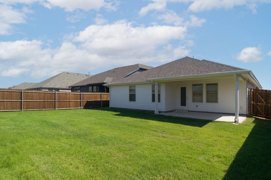 Exterior details and patio area of a home in Verandah, Royse City (Image 2).