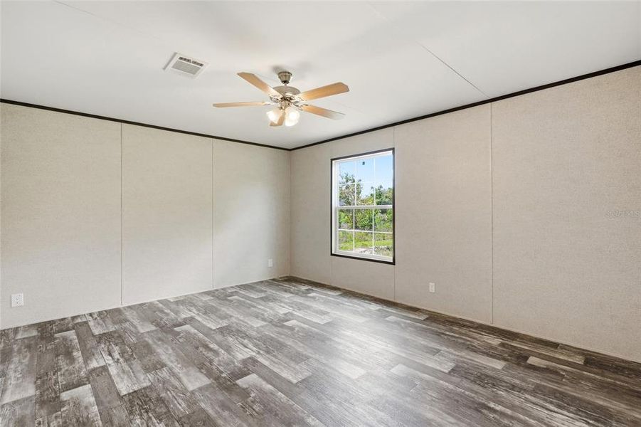 Spacious, unfurnished interior of a new home in , Okeechobee (Image 14).