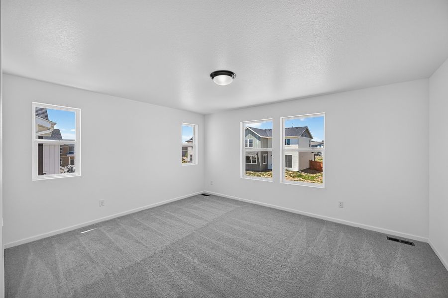 Spacious, unfurnished interior of a new home in Sky Ranch, Watkins (Image 16). Spacious, unfurnished interior of a new home in Sky Ranch, Watkins (Image 16).