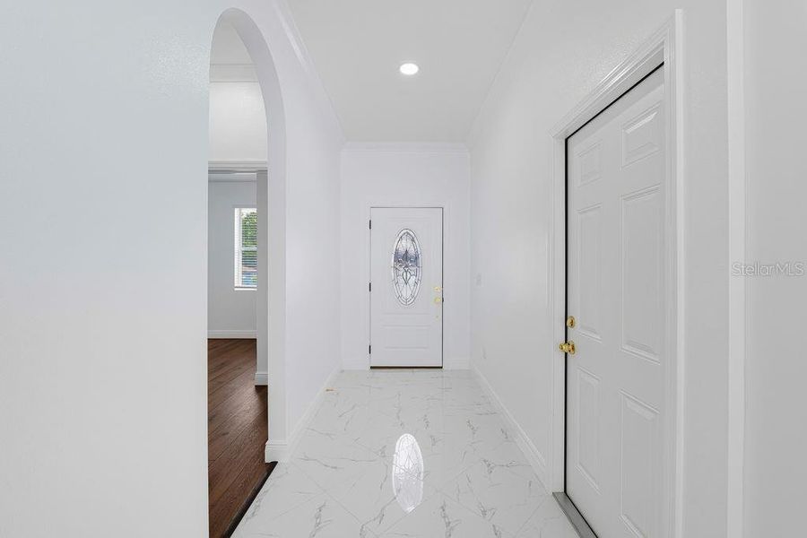 Spacious, unfurnished interior of a new home in , Tampa (Image 42). Spacious, unfurnished interior of a new home in , Tampa (Image 42).