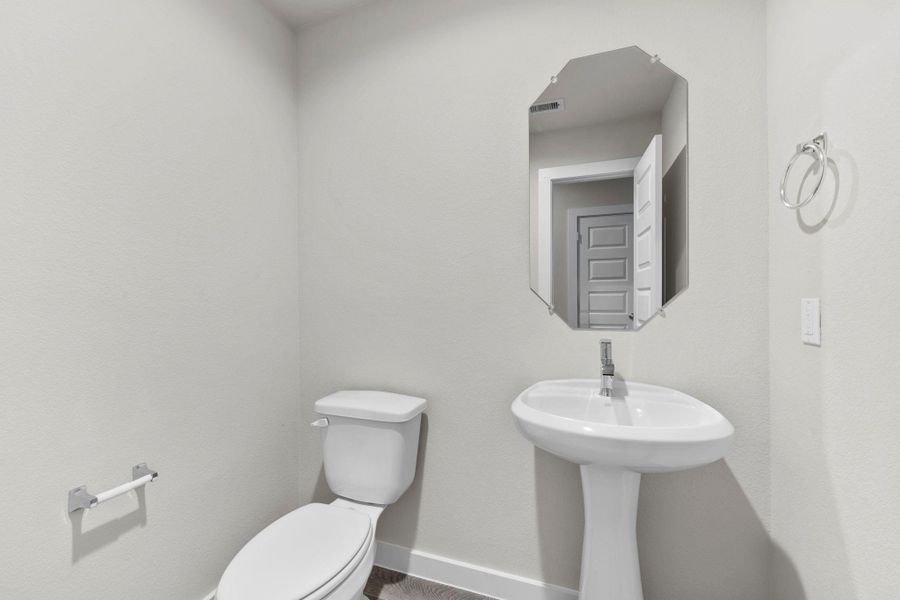 Furnished interior view inside a new home in Briarwood Crossing, Rosenberg (Image 10).