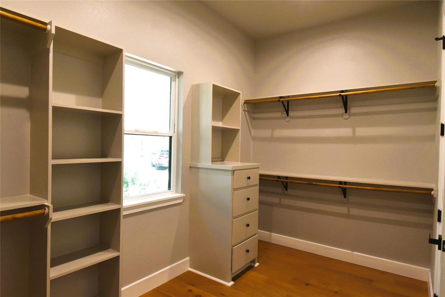 Furnished interior view inside a new home in , Conroe (Image 28).