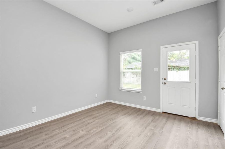 Dining area off of the kitchen.