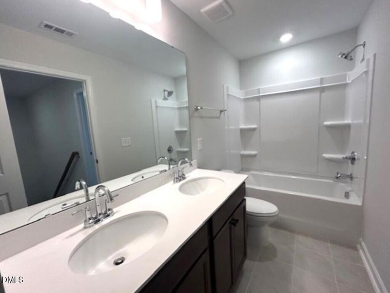 IMG_5045 (Medium) IMG_5045 (Medium)