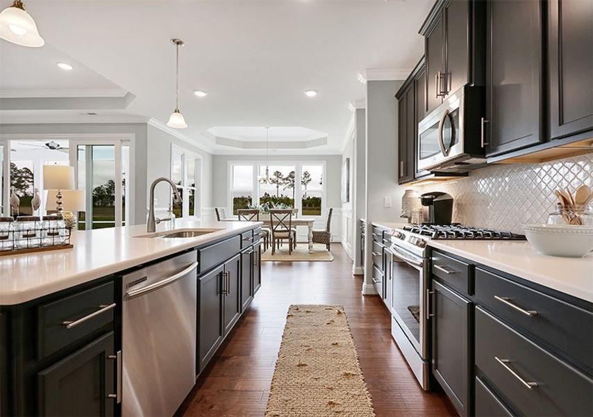 Shelter Bay, Kitchen