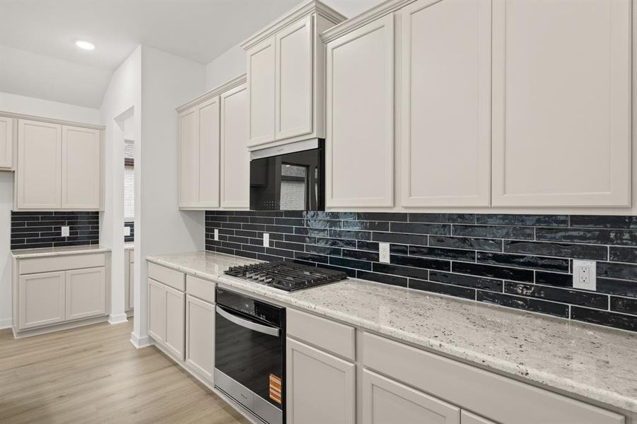 7502 Foxglove- Kitchen-4