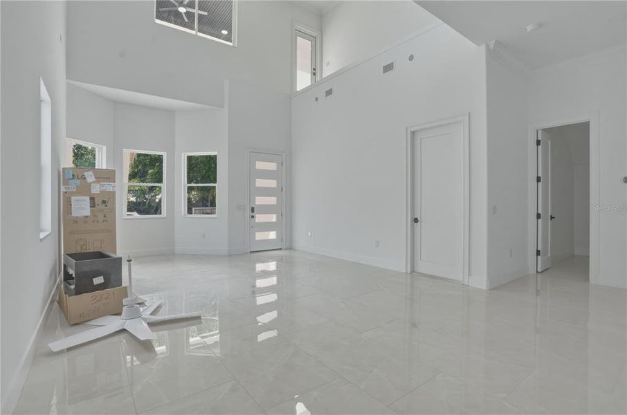 Spacious, unfurnished interior of a new home in , Safety Harbor (Image 13).
