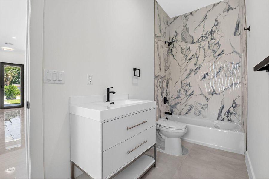 Furnished interior view inside a new home in , Palm Springs (Image 34).