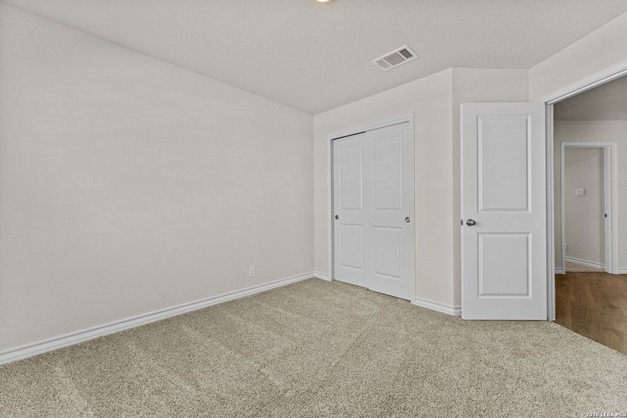 Spacious, unfurnished interior of a new home in Redbird Ranch, San Antonio (Image 17).