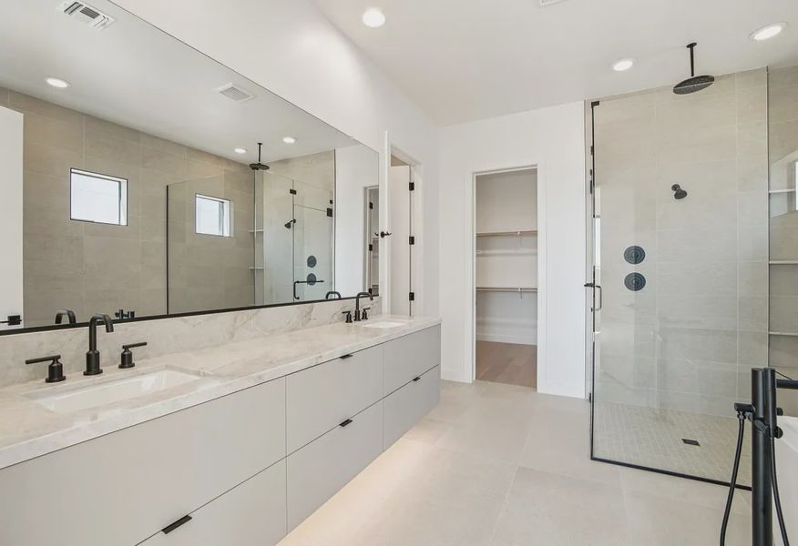 Primary Bath - 14 of 16