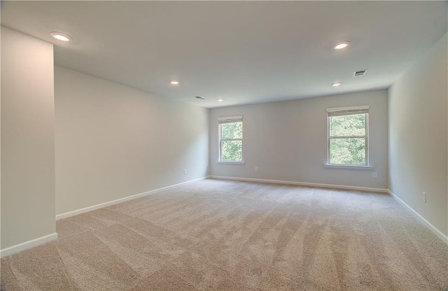 Spacious, unfurnished interior of a new home in Kingston, Locust Grove (Image 28).