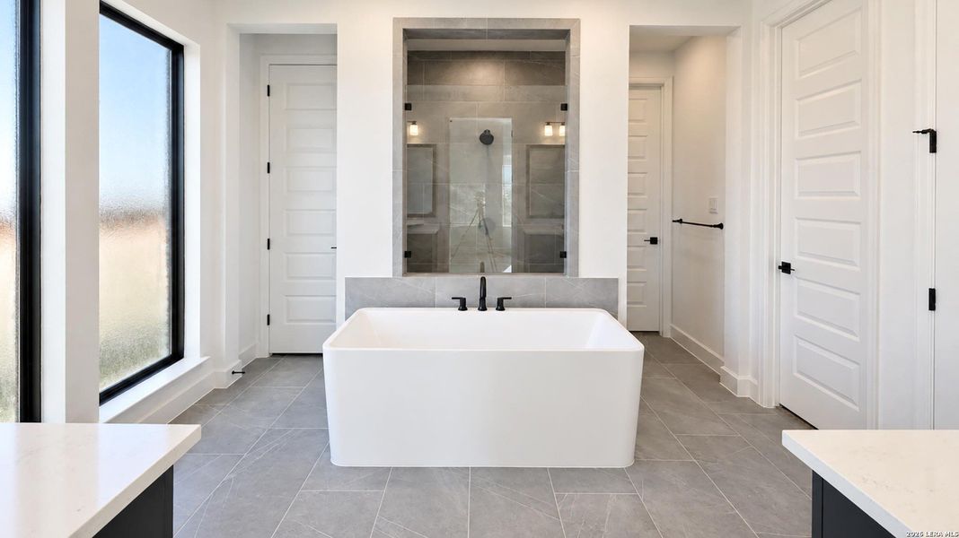 Furnished interior view inside a new home in Mayfair, New Braunfels (Image 10).