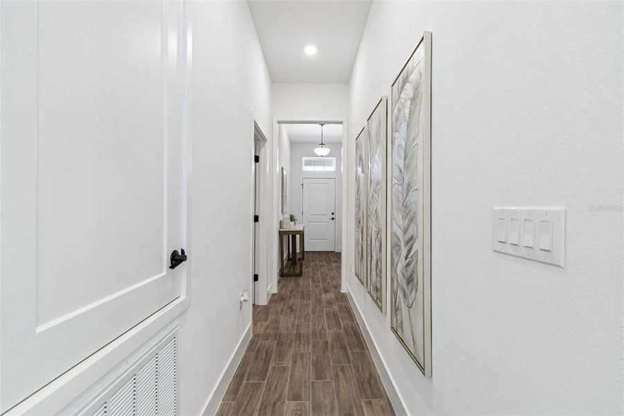 Spacious, unfurnished interior of a new home in Abbey Glen, Dade City (Image 25). Spacious, unfurnished interior of a new home in Abbey Glen, Dade City (Image 25).