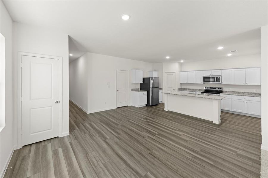 Spacious, unfurnished interior of a new home in Creekview Fossil Ridge, Pilot Point (Image 15). Spacious, unfurnished interior of a new home in Creekview Fossil Ridge, Pilot Point (Image 15).